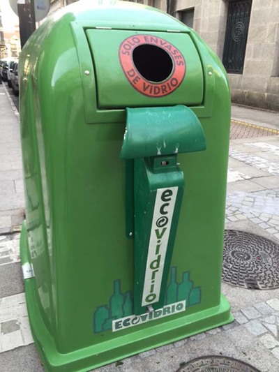 A CONCELLERA DE MEDIO AMBIENTE DO CONCELLO DE TUI RENOVA E AMPLA  O NMERO DE CONTEDORES DE VIDRO DO CONCELLO