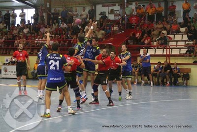 ESPECIAL - O FC OPORTO PROCLMASE CAMPIN NO XVII TROFEO DE BALONMN NO ROSAL DESPOIS DUNHA FINAL -AGRESIVA-