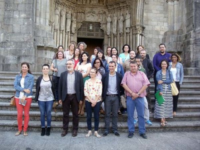 UNHA VINTENA DE DESEMPREGADOS DA CIDADE FORMARANSE NO OBRADOIRO DE EMPREGO -DESCUBRE TUI 2015-