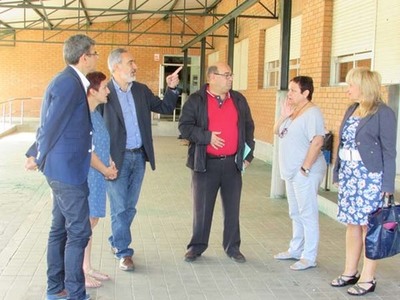 O DELEGADO TERRITORIAL DA XUNTA, JOS MANUEL CORES TOURS E O XEFE TERRITORIAL DA CONSELLERA DE EDUCACIN, CSAR PEREZ ARES, ACOMPAADOS POLO ALCALDE DA GUARDA, ANTONIO LOMBA, VISITARON O CEIP A SANGRIA
