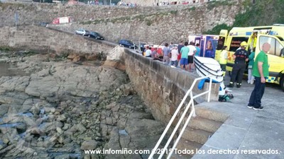 FERIDO UN SURFISTA NO PEIRAO DE OIA TRAS PRECIPITARSE DENDE UNHA ALTURA DE 4 METROS