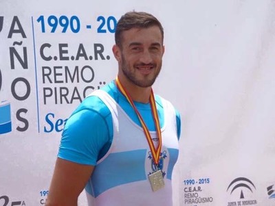 DAVID PRADA FERNANDEZ, REMERO DEL CLUB REMO DO MIO TUI-SETA, CON LA SELECCIN NACIONAL PERMANENTE EN EL CENTRO DE ALTO RENDIMIENTO DE LA CARTUJA (C.E.A.R)  SEVILLA A LAS ORDENES DE JULEN ERAUZKIN
