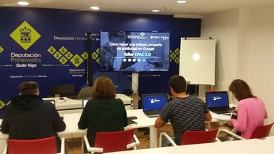 A DEPUTACIN DE PONTEVEDRA PON EN MARCHA 41 CURSOS DE NOVAS TECNOLOXAS NOS SEUS CENTROS CPAE 2.0 NESTE MES DE OUTUBRO