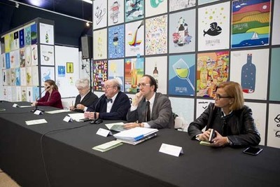 MIS DE 1.300 CARTEIS DE 59 PASES PARTICIPAN ESTE ANO NA BIENAL DE CARTELISMO TERRAS GAUDA-CONCURSO FRANCISCO MANTECN