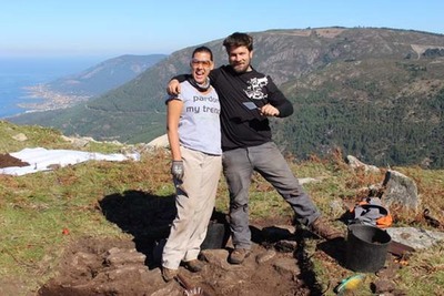 O CROWDFUNDING DE COSTA DOS CASTROS EN OIA SUPERA O SEU OBXECTIVO DE 10.000?