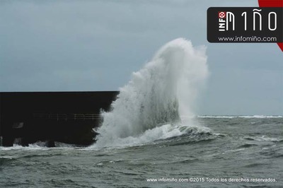 ESPECIAL- O TEMPORAL DEIXOU ONDAS DE ATA 5 METROS E VENTOS DE MIS DE 120KM/H