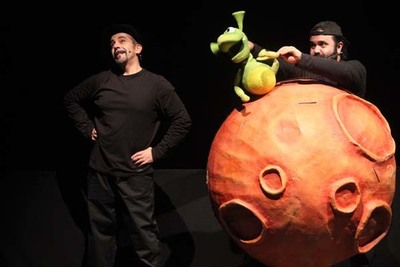 MANUALIDADES, MONICREQUES E CINEMA PARA OS -PEQUENOS E PEQUENAS DA CASA- NA GUARDA