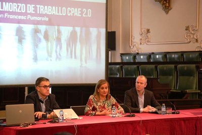 CARMELA SILVA APOSTA POLO CPAE COMO UN INSTRUMENTO QUE GARANTA LA TRANSMISIN DO CONOCEMENTO E AS EXPERIENCIAS AS PEMES E AUTNOMOS  DA PROVINCIA 