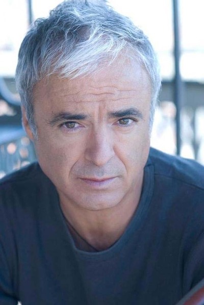 JOO GIL SOBE AO PALCO DO VALADARES, TEATRO MUNICIPAL SBADO