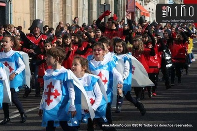 ESPECIAL - O DESFILE INFANTIL ABRE O ENTROIDO 2016 NA VILA DE A GUARDA