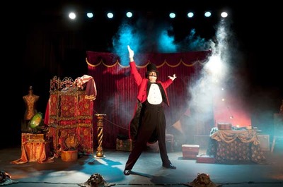 CAYETANO LLED PRESENTA O SEU ESPECTCULO -MXICO CIRCUS CABARET- ESTE SBADO NO TEATRO MUNICIPAL DE TUI