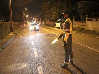 LA GUARDIA CIVIL DE TRFICO INTERCEPTA A UN INFRACTOR MULTIRREINCIDENTE CONDUCIENDO SIN LA PRECEPTIVA AUTORIZACIN