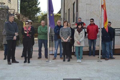 TOMIO FAI UN MINUTO DE SILENCIO POLOS ATENTADOS DE BRUXELAS