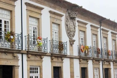 TRADIO DAS MAIAS ORNAMENTA CENTRO HISTRICO DE VILANOVA DE CERVEIRA