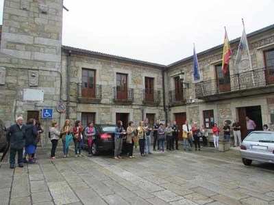 Minuto de silencio na guarda polas vtimas do tiroteo de orlando