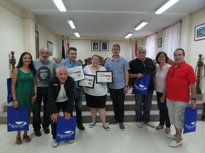 Entrega de agasallos do sorteo de -tapearte a guarda 2016- e dos diplomas do concurso  mellor tapa 