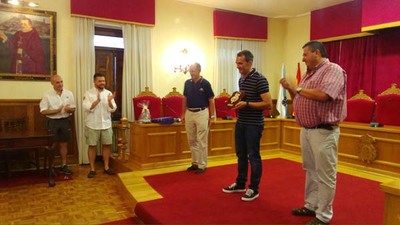 Membros da Garda Real e as sas familias iniciaron na Eurocidade o Camio Portugus a Santiago