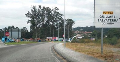 Comezaron as obras de reasfaltado e pintado da rotonda de Guillarei en Tui