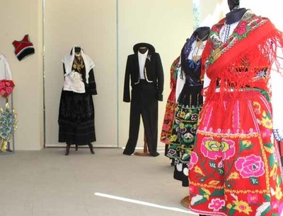 Identidade e tradio do -Traje Regional do Minho- na LIT