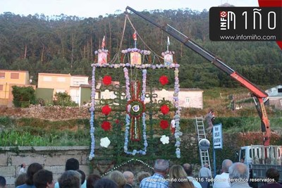 ESPECIAL - Subida do arco floral nas Festas de San Cayetano 2016 na Guarda