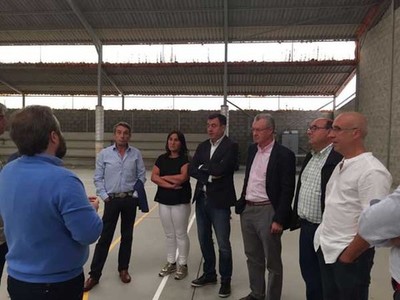 A Consellera de Educacin renovar a cuberta do ximnasio do CPI Surez Marquier no Rosal