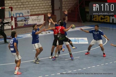 ESPECIAL - Victorias do Cangas e do Valladolid na primeira xornada do XVIIII Trofeo Concello do Rosal de Balonmn