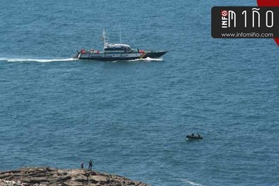 Contina o operativo de busca dun desaparecido na costa de A Guarda
