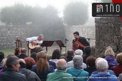ESPECIAL - O Castelo de Sta. Cruz de A Guarda acolleu un concerto de cantares de cego enmarcado no Festival Espazos Sonoros