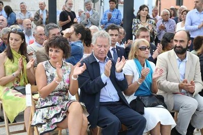 Tomio rende homenaxe a Daniel Pino Vicente, destacado socilogo e vecio de Forcadela