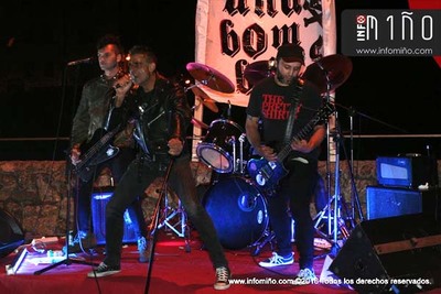 Especial - O grupo Unabombers actuou na terceira cita do festival Msica nas Prazas de A Guarda