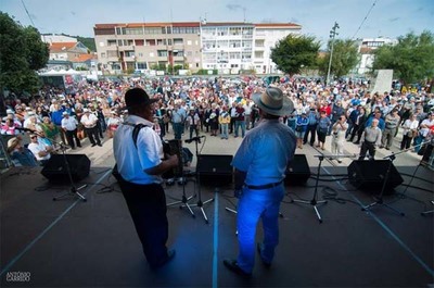 Desafios juntou mais de trs centenas de concertinas em Vila Praia de Ancora