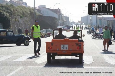 Especial - Mis dun cento de vehculos e motocicletas dronse cita na -I Concentracin de la vieja escuela-