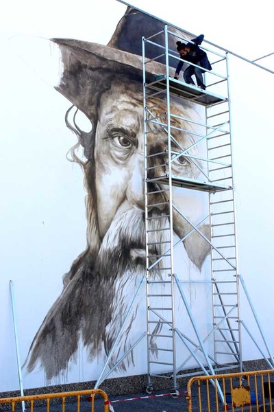 Artista brasileiro pinta mural de mais de 8 metros, dedicando residncia artstica a Jos Rodrigues em Vila Nova de Cerveira
