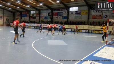 Especial - O Acanor Atl. Novs segue en racha e vence  Castro Porrio por 31-25