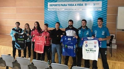  A Federacin Galega emprende a campaa de promocin do balonmn -Temos o poder- 