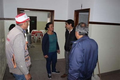 Funcionrios da Cmara de Caminha esto a intervir no centro cultural de Azevedo