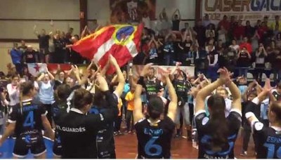 Al Porrio se le torci el baile en la fiesta de A Sangria