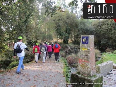 Especial - Mis dun cento de vecios de A Guarda e Caminha realizaron a 3 etapa do Camio de Fisterra