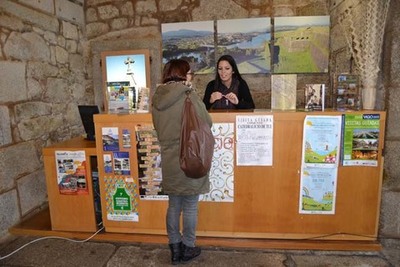 A Oficina Municipal de Turismo de Tui duplicou o nmero de consultas con respecto a 2015