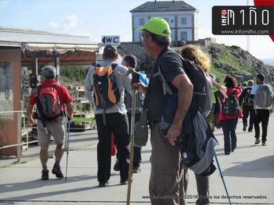 Especial - Mis dun cento de vecios de A Guarda e Caminha realizaron a 4 etapa do Camio de Fisterra