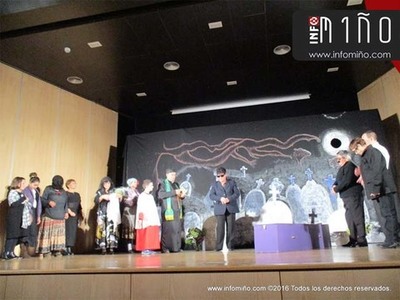 Especial - Maruxia Bailona foi representada no Rosal polo grupo de teatro Os mellores do Ghrupo