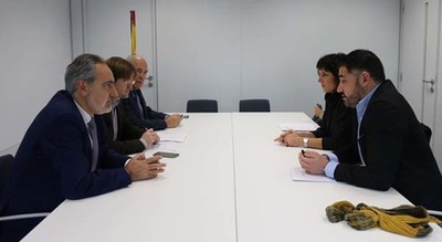 Primeira reuni�n con Xunta e Deputaci�n para tratar            a construci�n dunha variante ao n�cleo urbano de Tomi�o