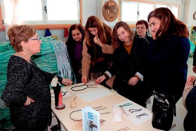 A Xunta impulsa na Guarda a diversificaci�n do traballo artes�n das redeiras cun curso de formaci�n centrado na bixuter�a