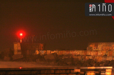 El dique del puerto pesquero de A Guarda cede ante el primer gran temporal del ao