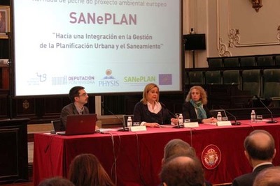 Carmela Silva sublia como servizos bsicos dos concellos a garanta do abastecemento de auga e o saneamento