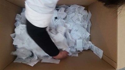 Centos de persoas participaron na campaa dos namorados organizada polo Mercado de Tomio