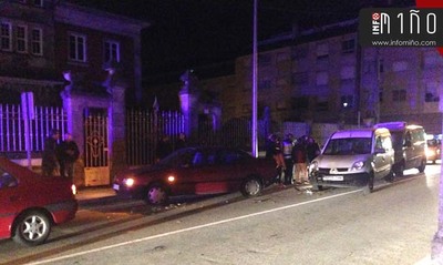 Dos turismos y dos furgonetas se vieron involucrados en una colisin por alcance en A Guarda