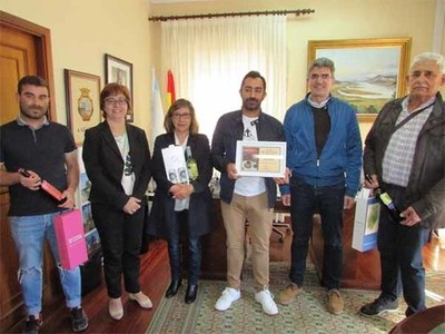 O alcalde da Guarda entregou o Premio ao Mellor Pincho da Lamprea do Mio 2017