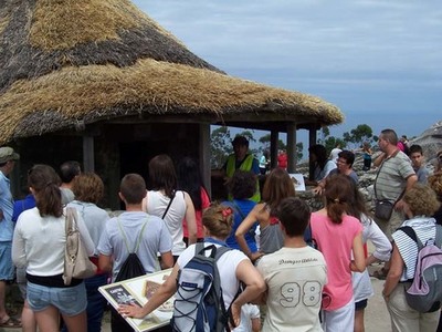 O Padroado do Monte Sta. Trega contratar un gua turstico por 6 meses