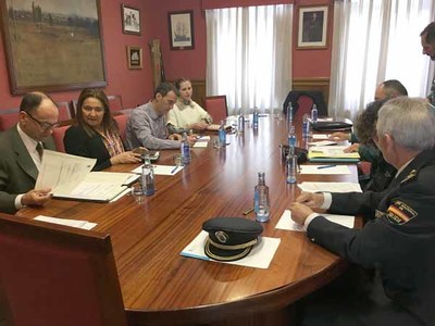 La subdelegada del Gobierno en Pontevedra copreside la reunin de la Junta Local de Seguridad de Tui